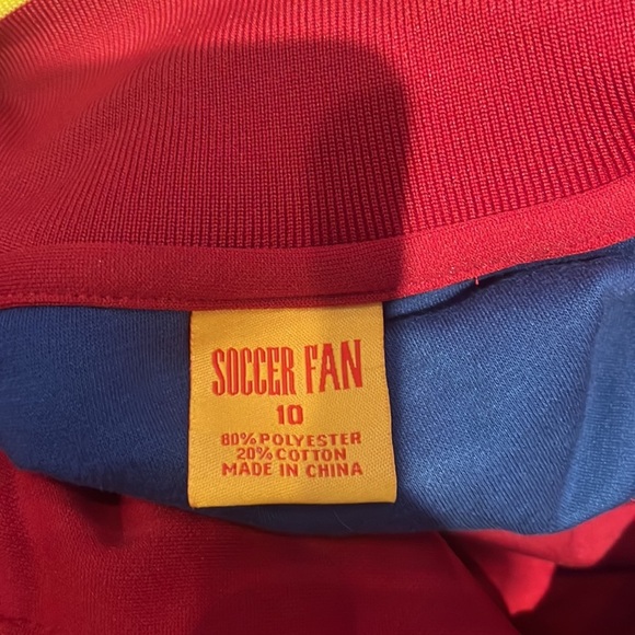 Soccer Fan Boy’s Red Barca Jacket Size 10 - Picture 4 of 4